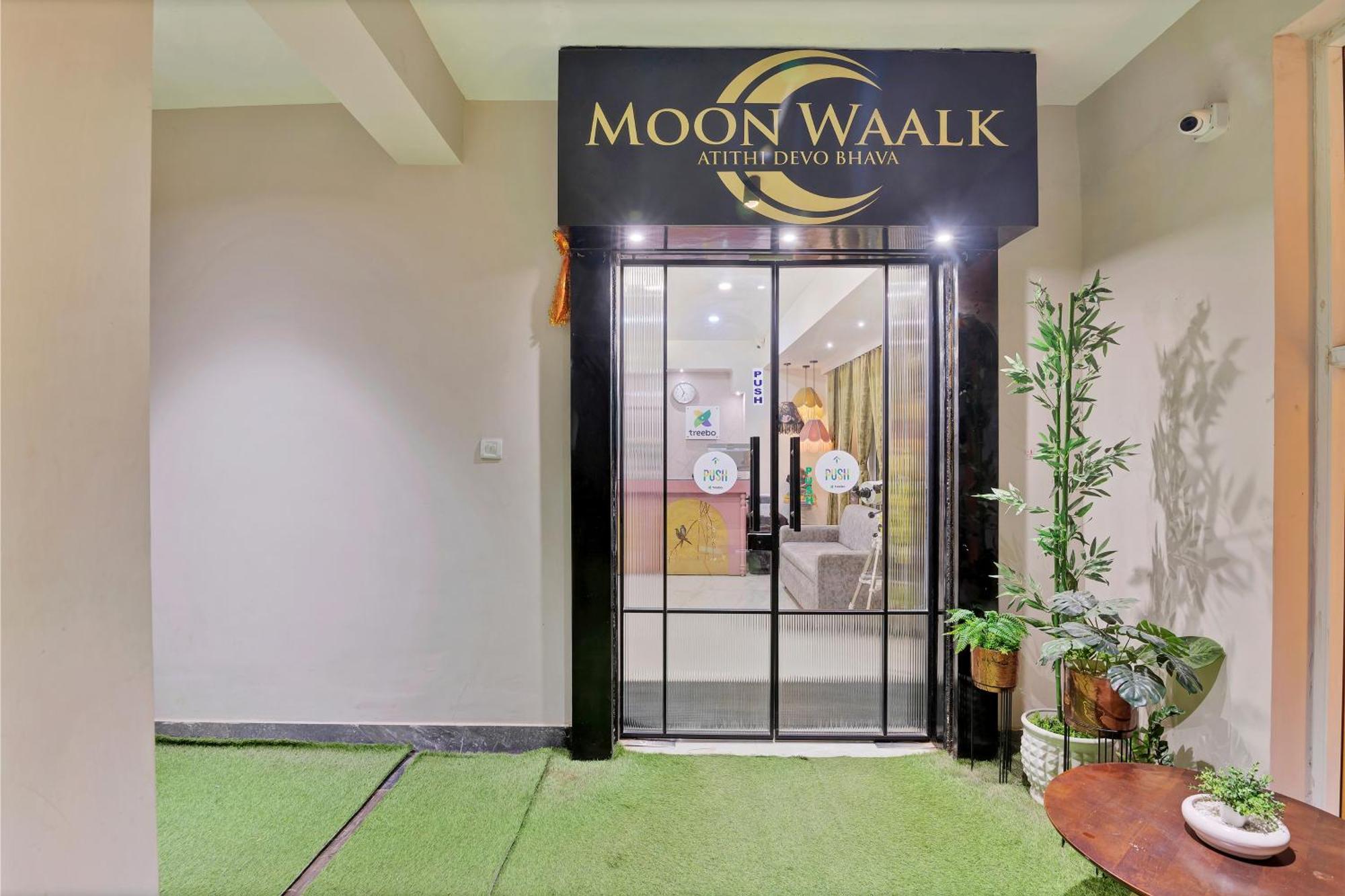 Treebo Moon Waalk Hotel Bhubaneswar Exterior photo