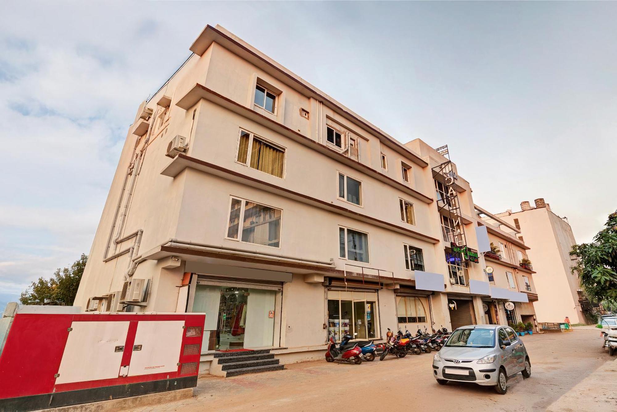 Treebo Moon Waalk Hotel Bhubaneswar Exterior photo