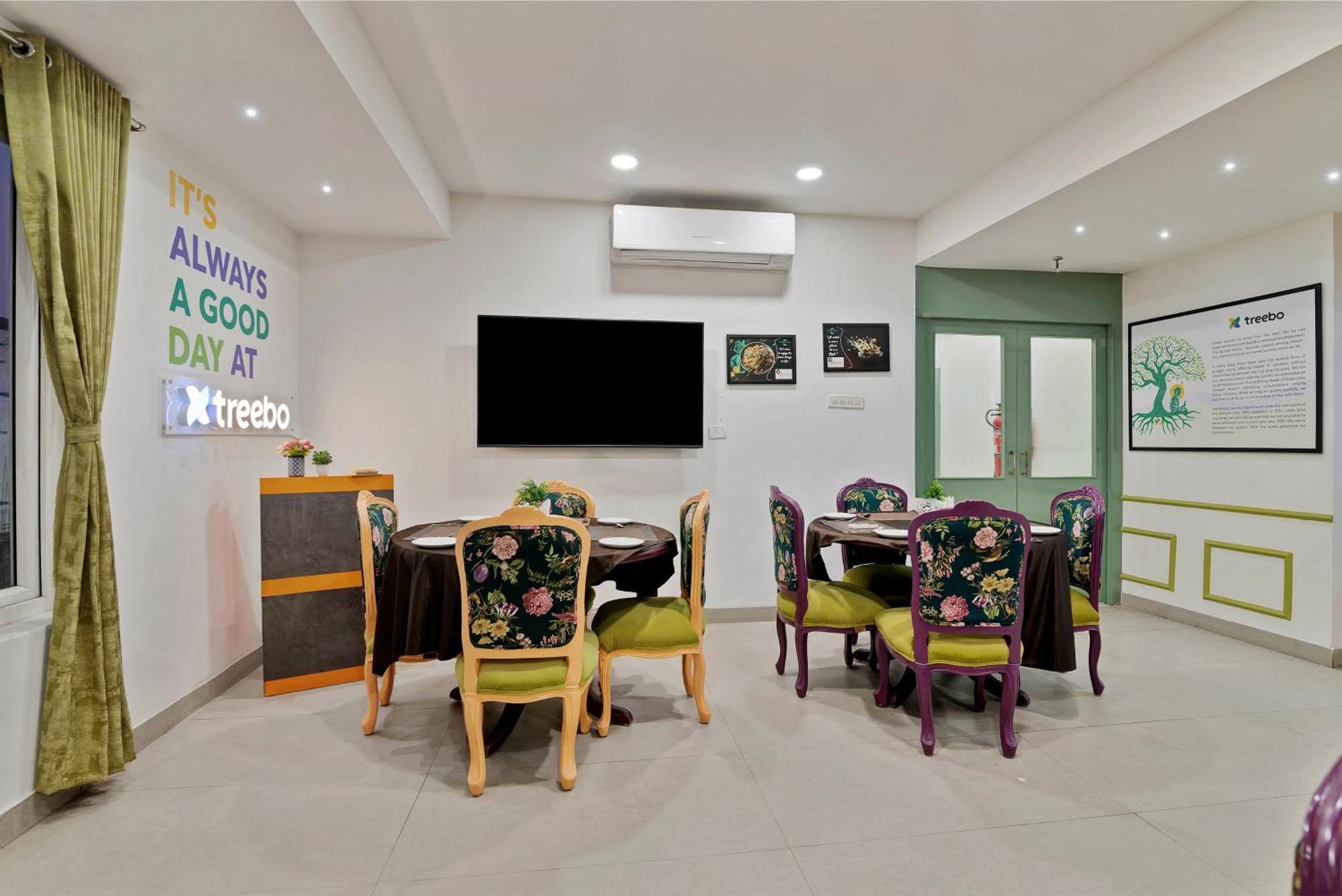 Treebo Moon Waalk Hotel Bhubaneswar Exterior photo