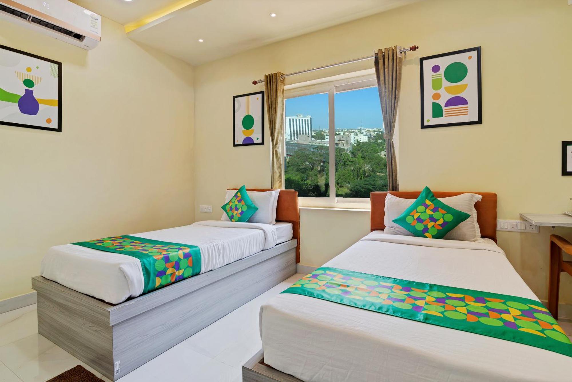 Treebo Moon Waalk Hotel Bhubaneswar Exterior photo